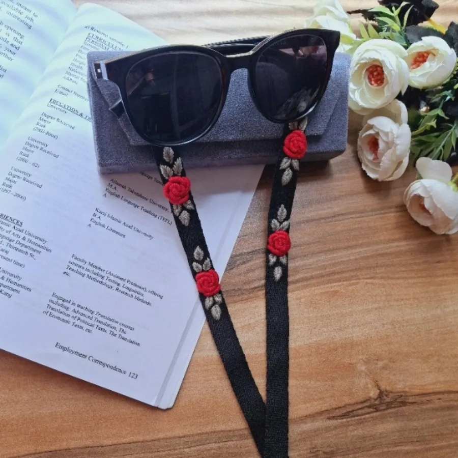 بند عینک گلدوزی