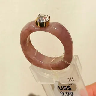 انگشتر سنگی نگین دار