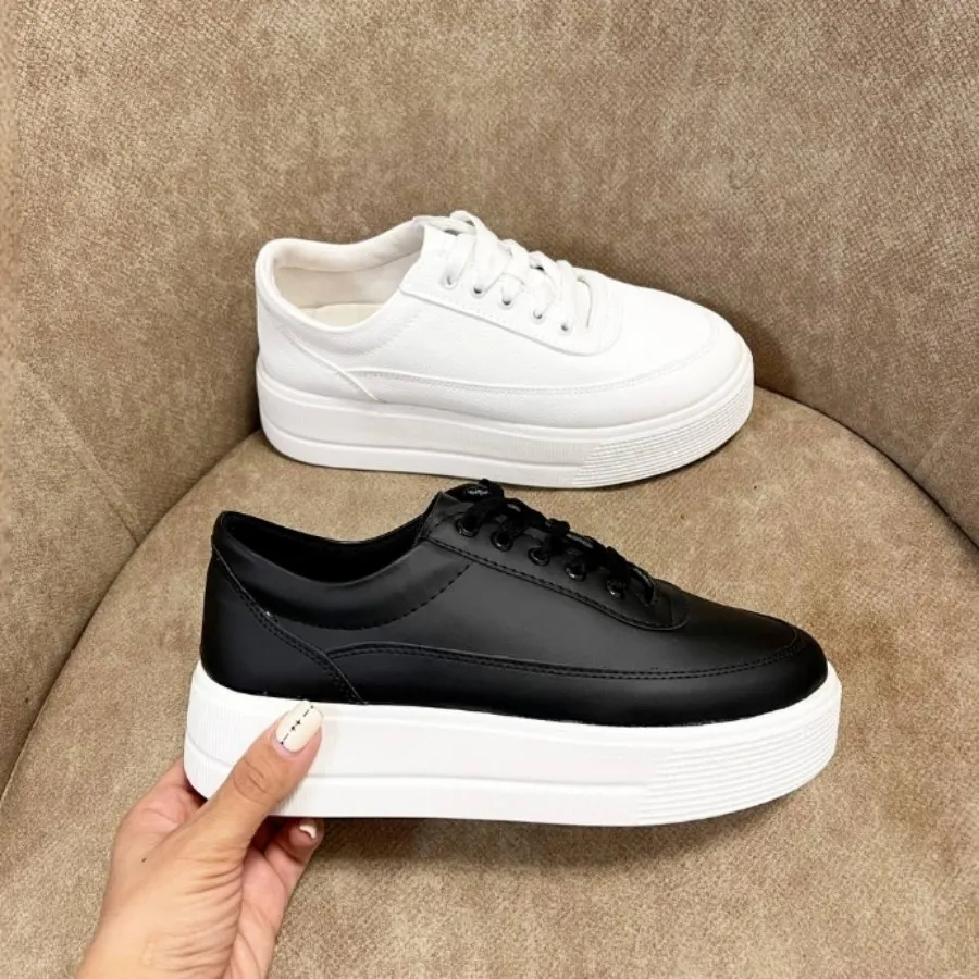 کفش کتانی لژدارشیک