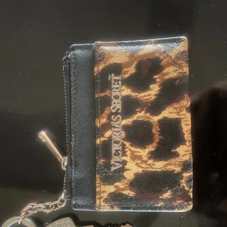 جا کارتی ویکتوریا سکرت