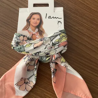 اسکارف برند iam