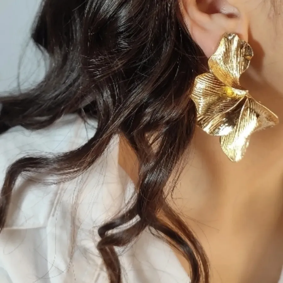 گوشواره گل لیلیوم