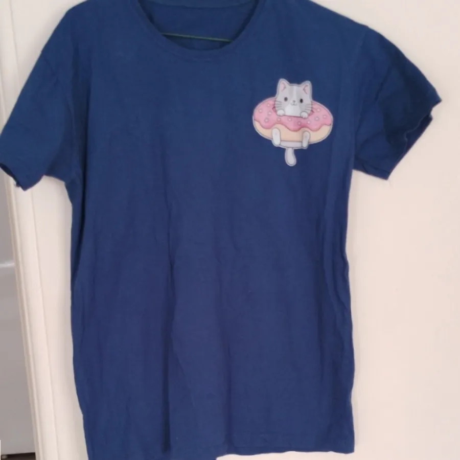 تیشرت زنانه طرح گربه