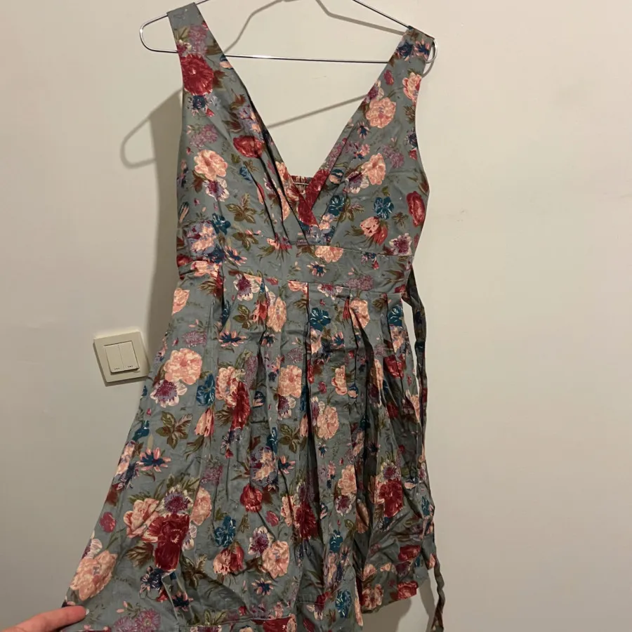 پیراهن گل گلی