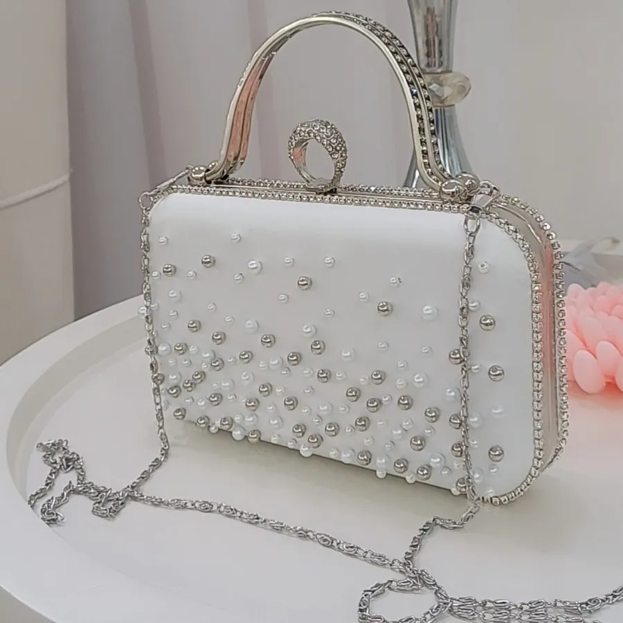 کیف سفید یا کیف عروس