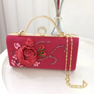 کیف قرمز مجلسی