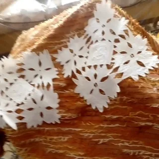 رومیزی قدیمی برودری دوزی