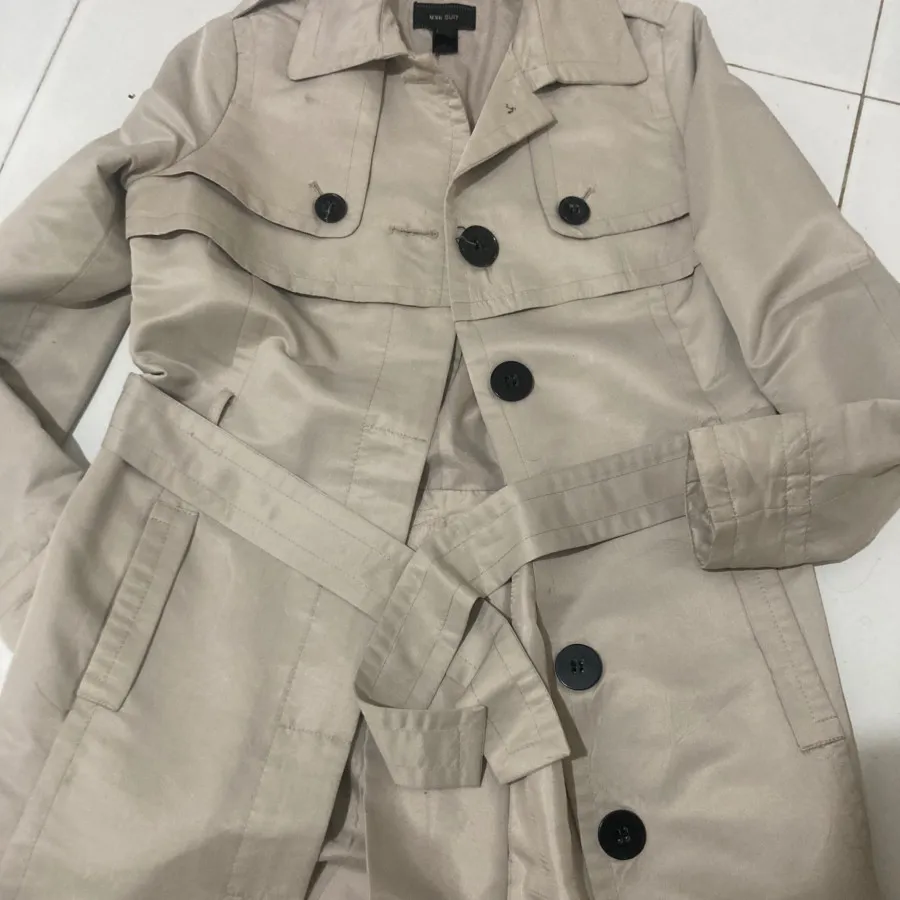 بارونی سفید آستردار