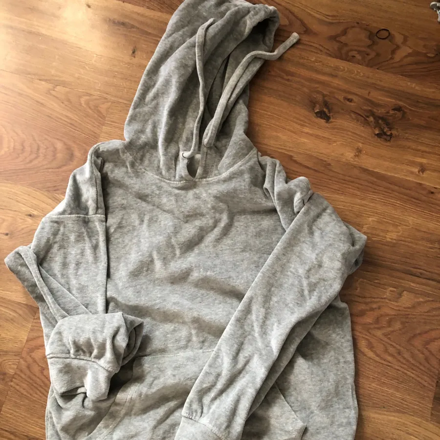 هودی لطیف مخمل