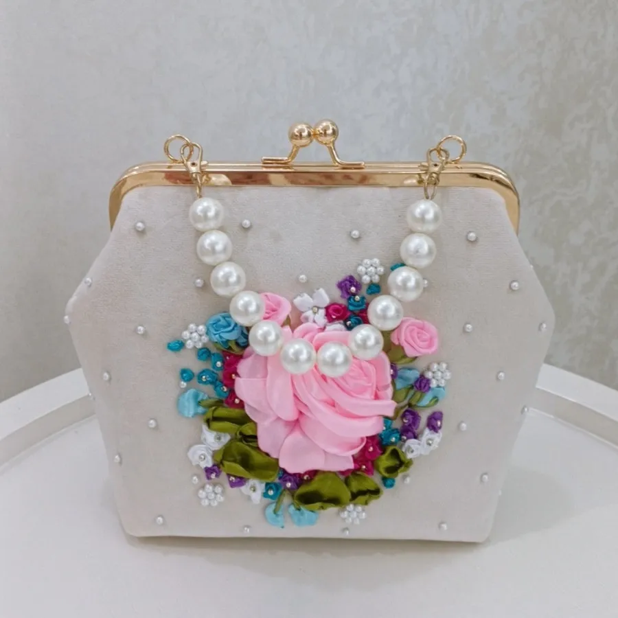 کیف  مجلسی روباندوزی