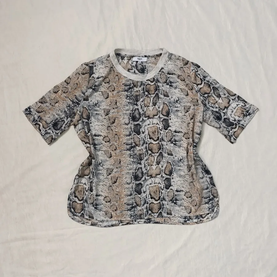 شومیز کرپ پوست ماری