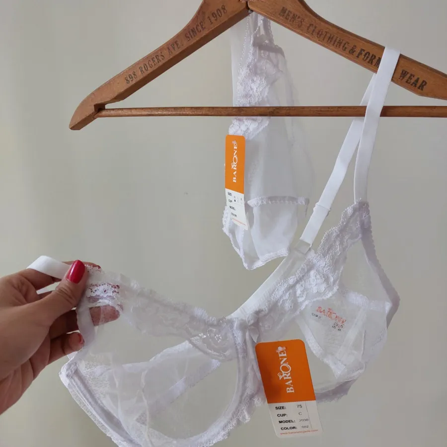 لباس زیر زنانه