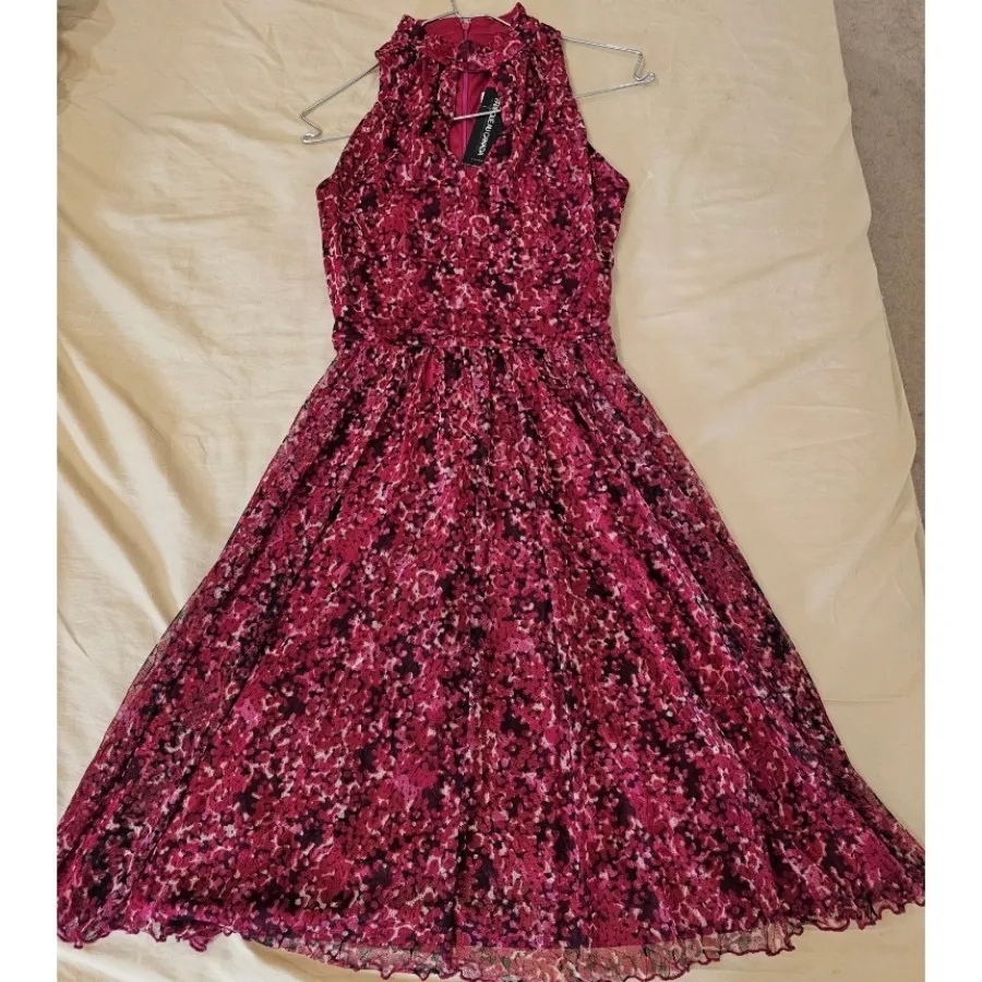 پیراهن گل گلی کانادایی