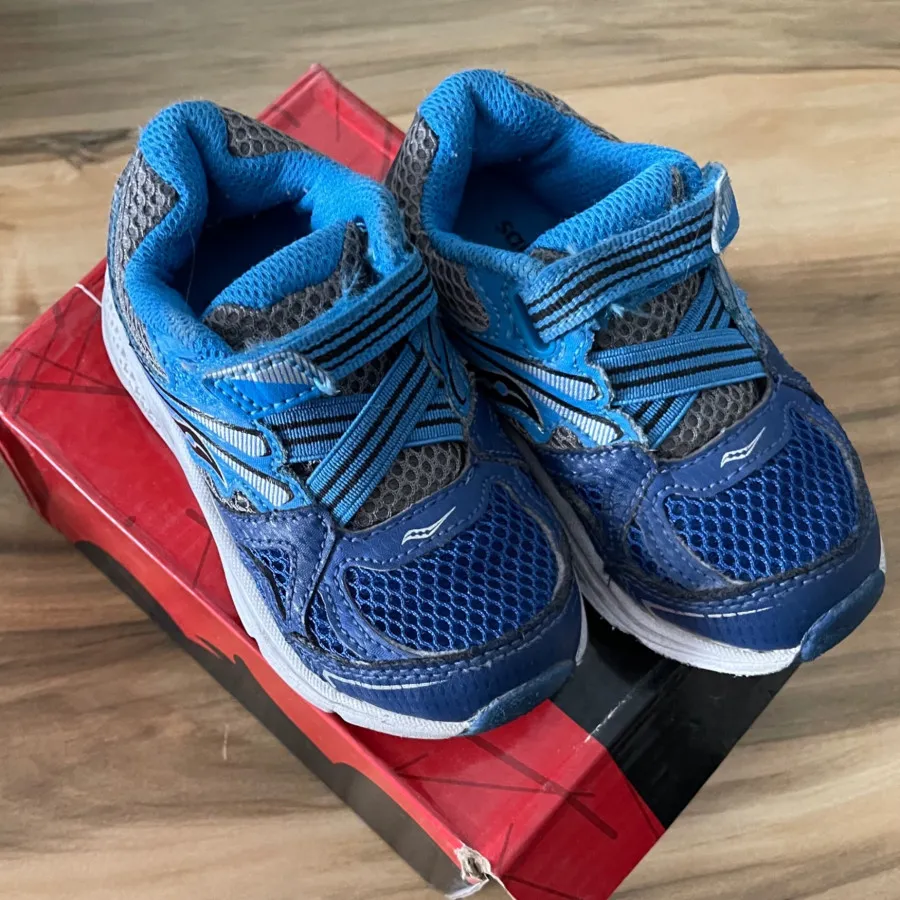 کتونی بچه گانه جارجی