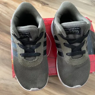 کتونی بچگانه خارجی ادیداس