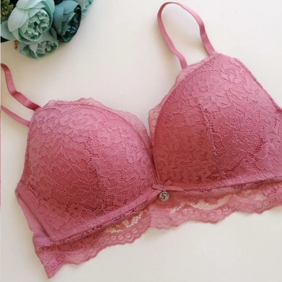 سوتین اروپایی آکبند