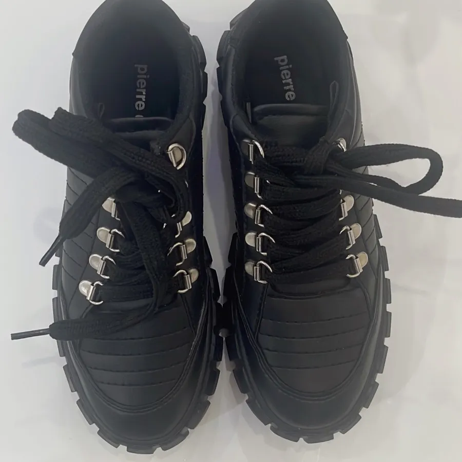 کفش پیرگاردین