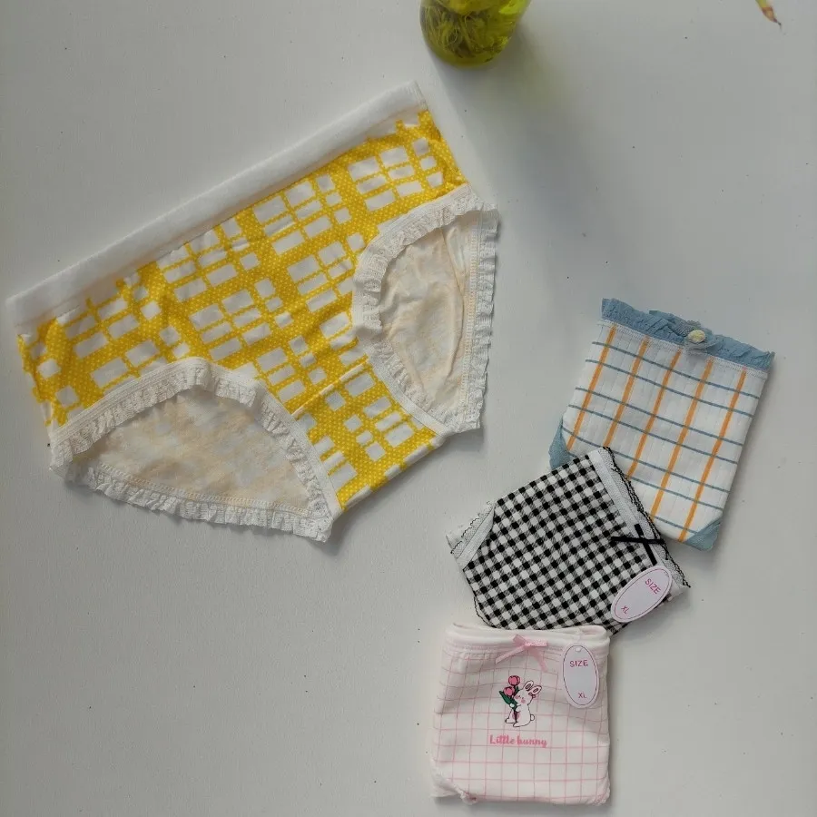 شورت عروسکی دخترانه