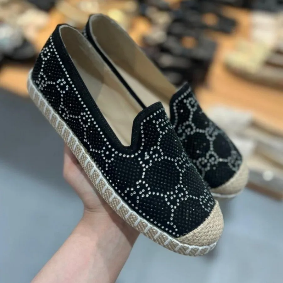 کالج رویه نگینی سوییت