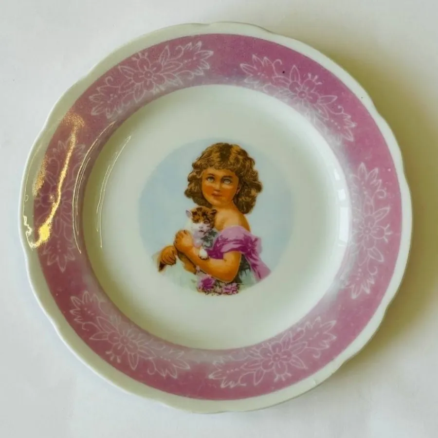 بشقاب رخ دختر نشان