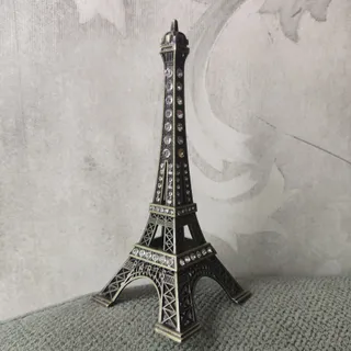 تندیس برج ایفل