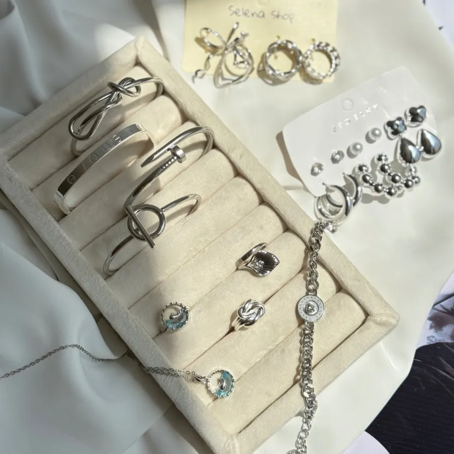 بنگل نقره ای