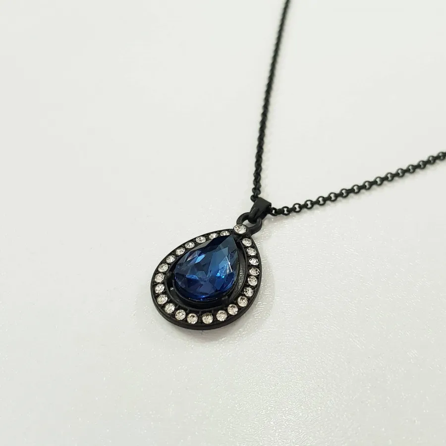 گردنبند مشکی نگین آبی