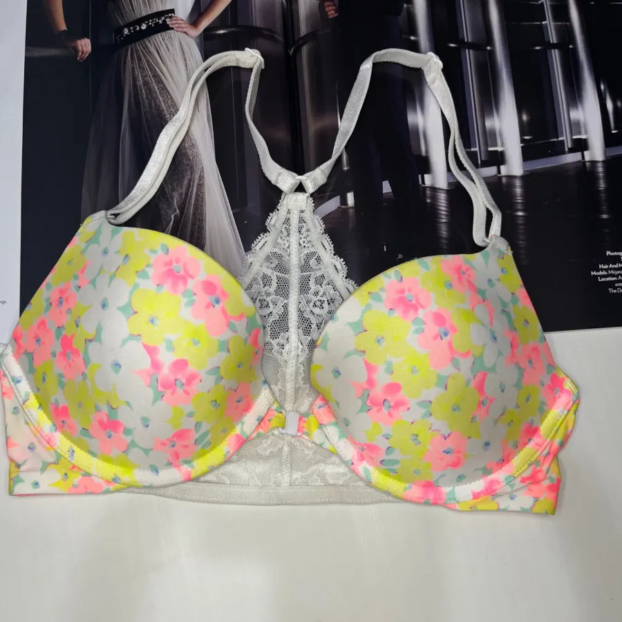 سوتین ویکتوریاسکرت