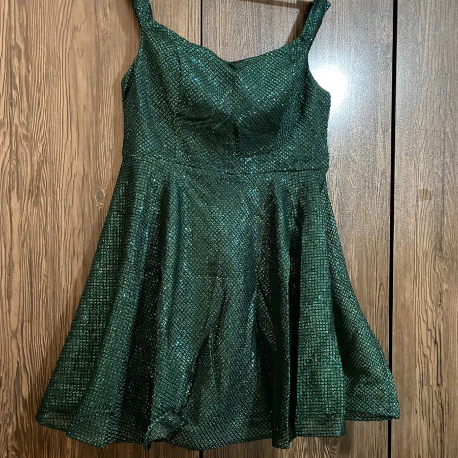 پیراهن عروسکی