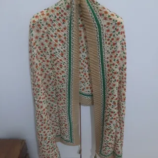 شال کرم و سبز گلدار