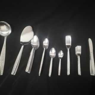 سرویس قاشق وچنگال