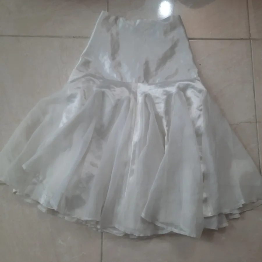 دامن حریر و ساتن