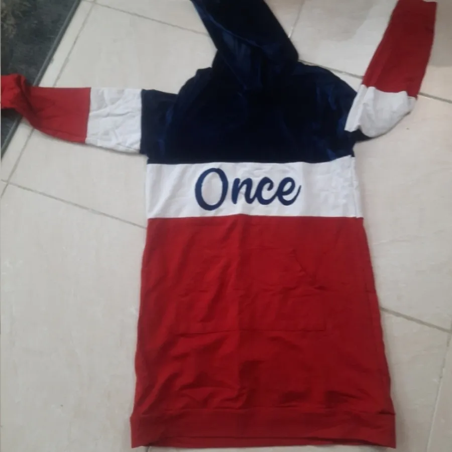 هودی کلاه دار