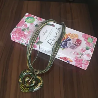 گردنبند قلب سبز نگین دار