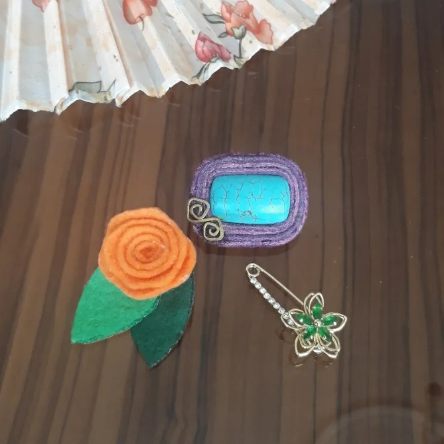 سه تا گل سینه