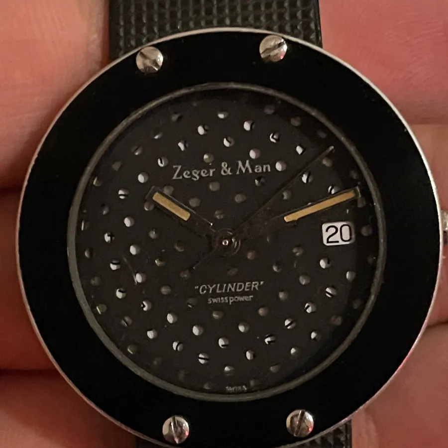 ساعت قدیمی سوییس