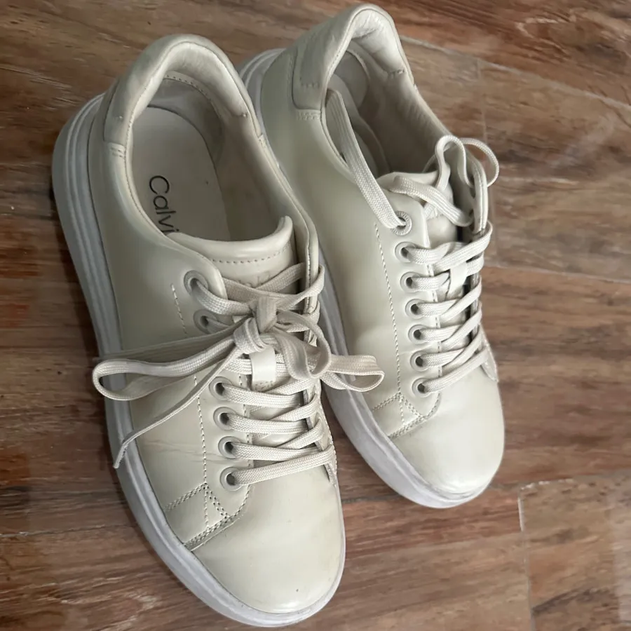 کفش کلوین کلاین