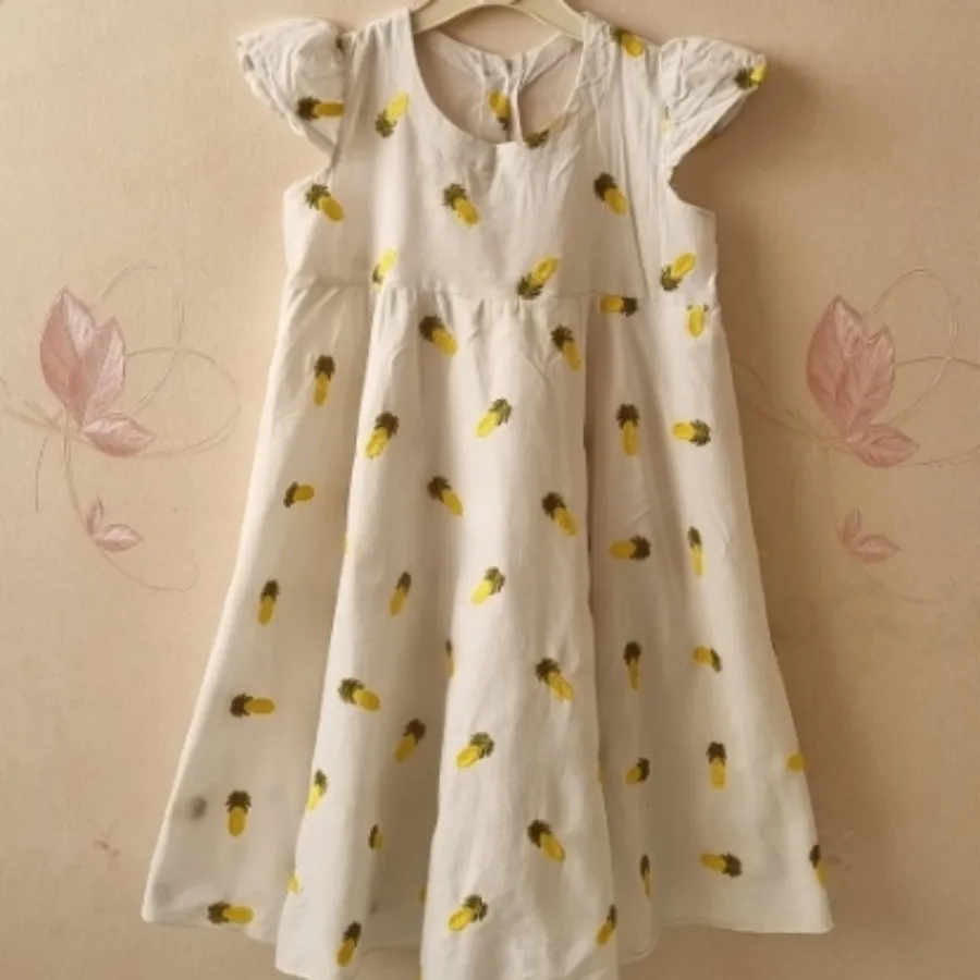 پیراهن دخترانه