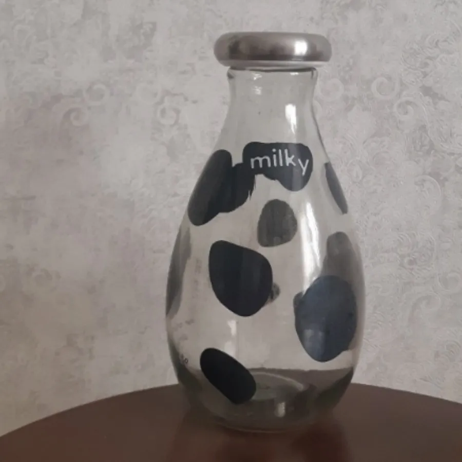 بطری شیر و مایعات