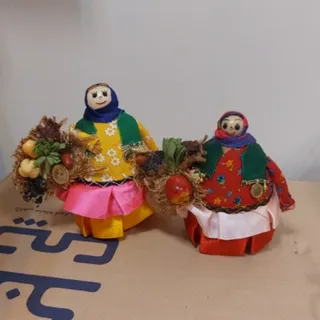 مجسمه زن محلی هفتسین