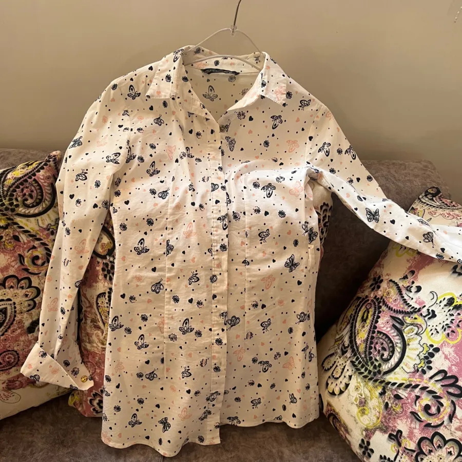 شومیز سفید طرحدار