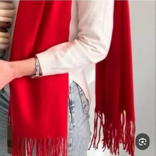 شال گردن قرمز