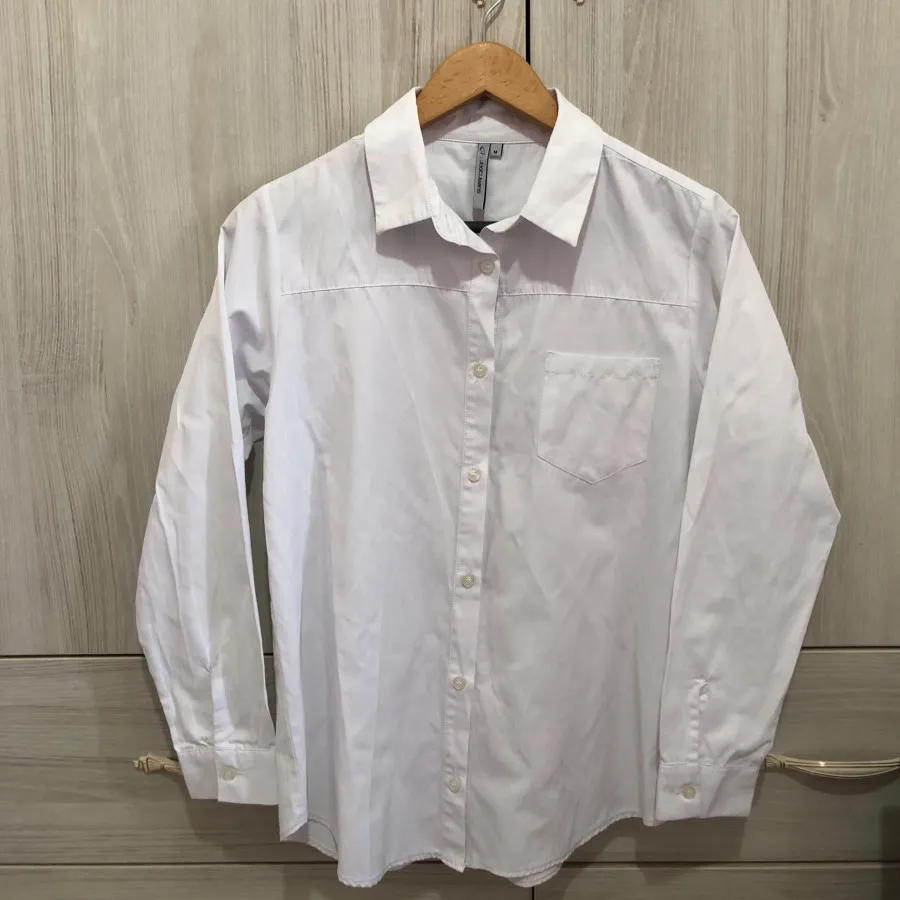 شومیز سفید سایز مدیوم