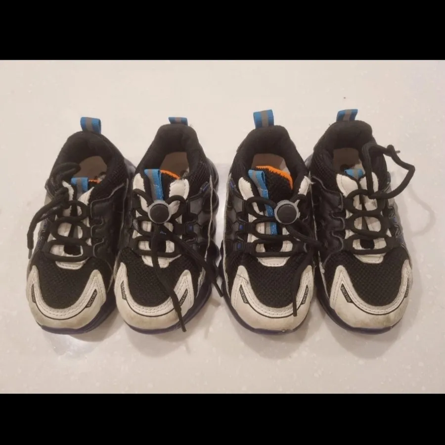 کفش کودک دو جفت