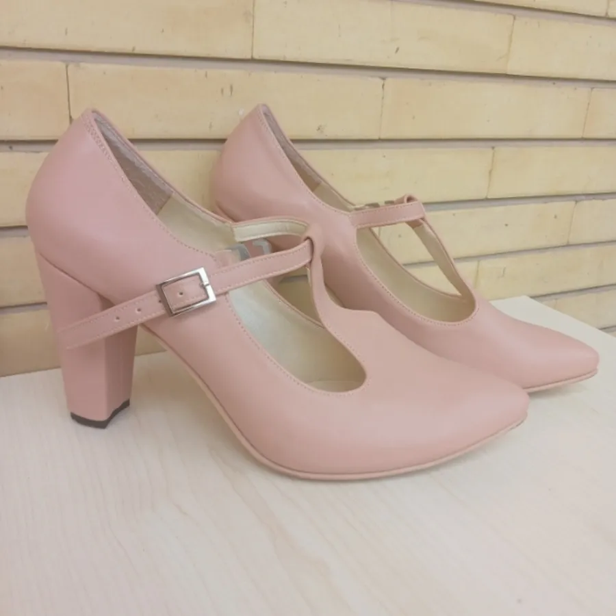 کفش مجلسی و بیرونی