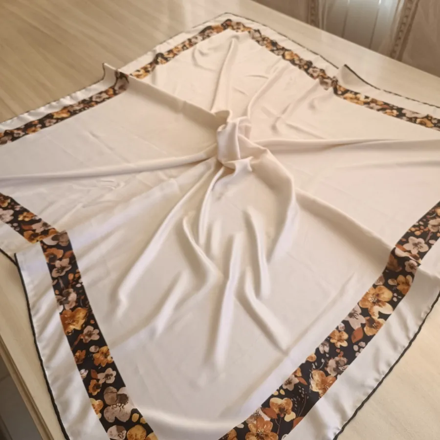 روسری ابریشمی