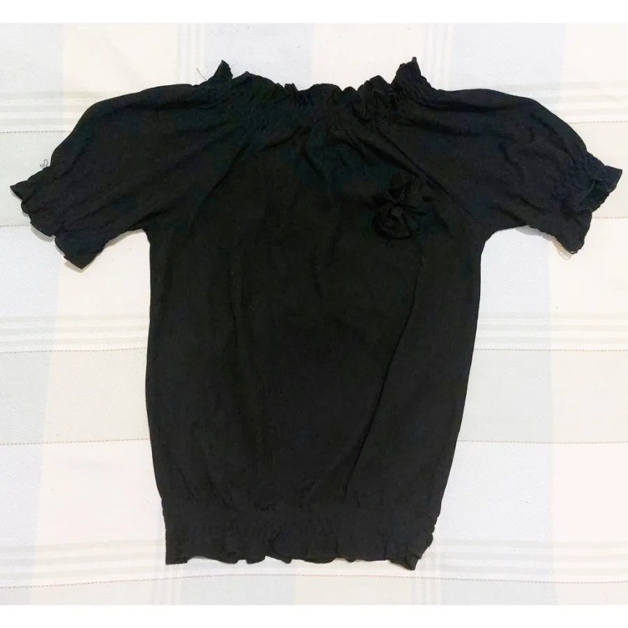 کراپ مشکی با گل سینه