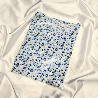 تیشرت زنونه گل‌گلی خاص