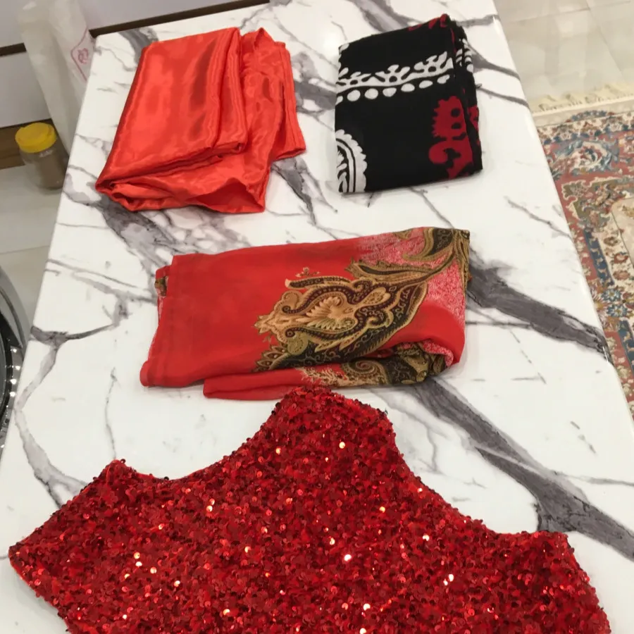 پیراهن کردی قرمز