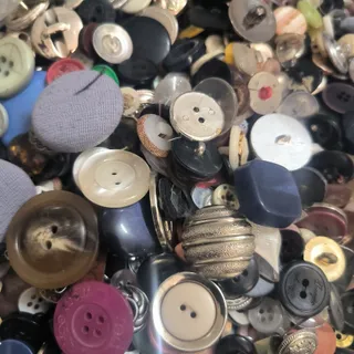 دو کیلو دکمه